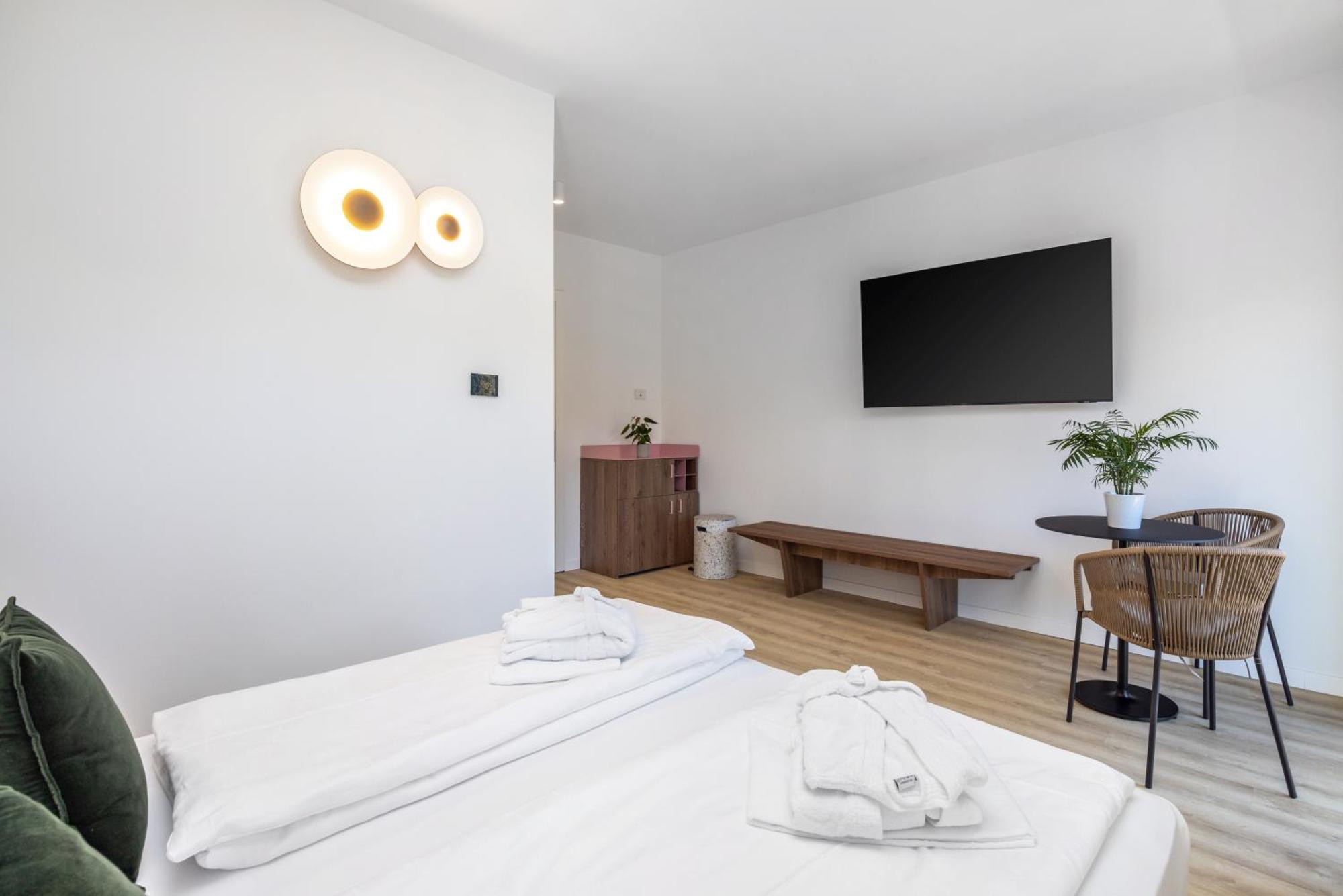 Hotel Al Sorriso Greenpark & Wellness Левико Терме Стая снимка