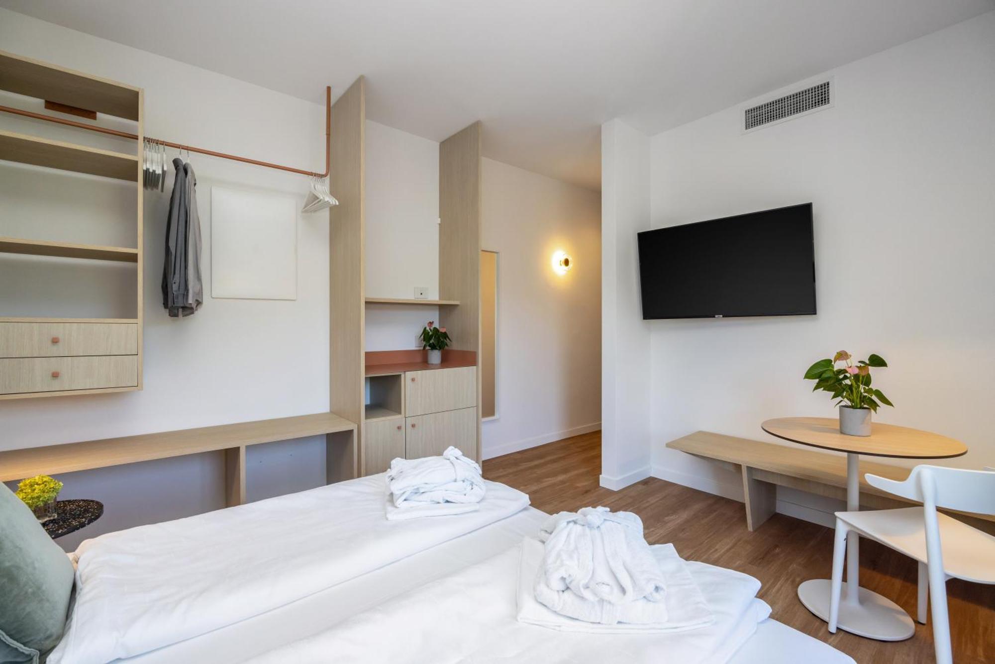Hotel Al Sorriso Greenpark & Wellness Левико Терме Стая снимка