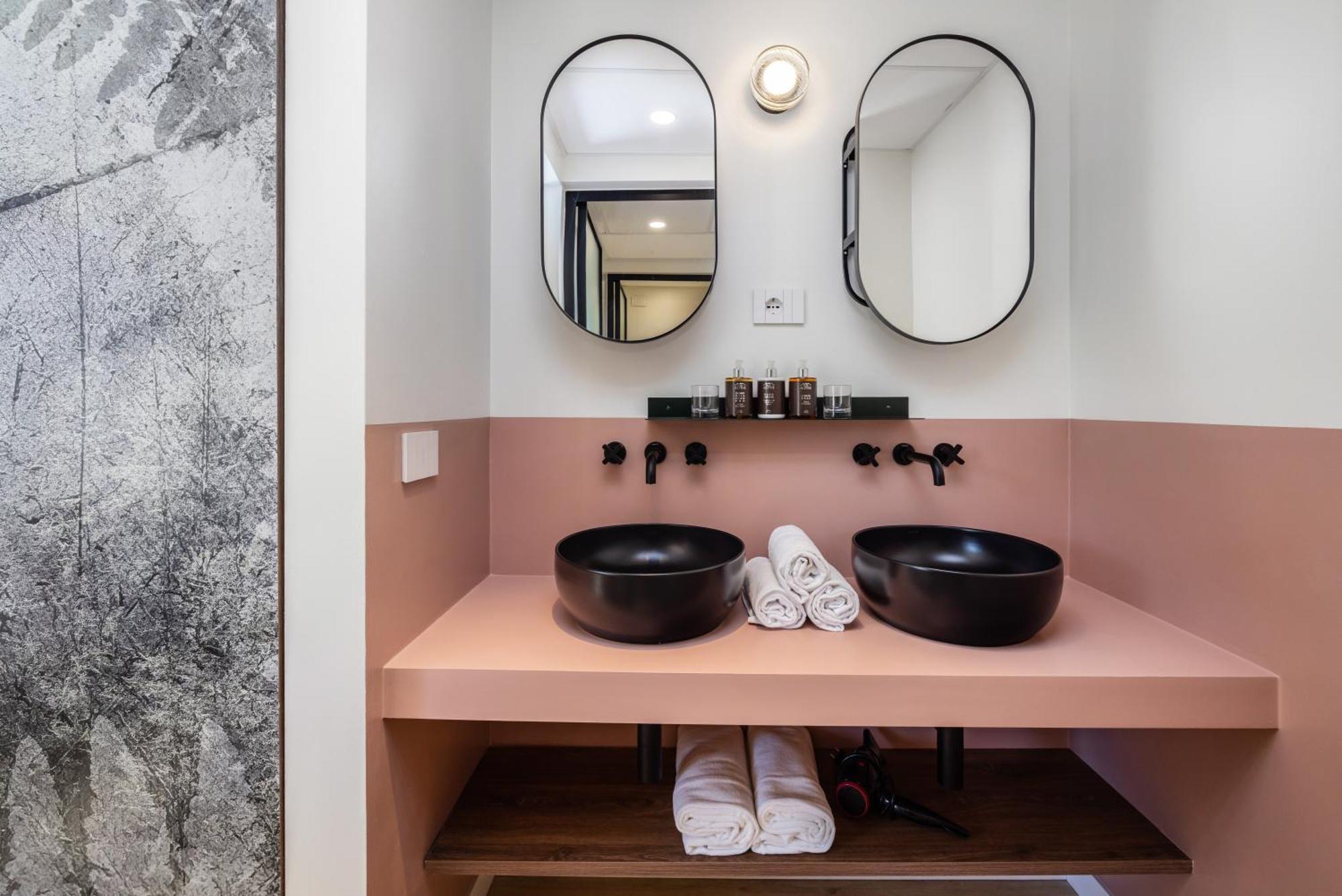 Hotel Al Sorriso Greenpark & Wellness Левико Терме Стая снимка