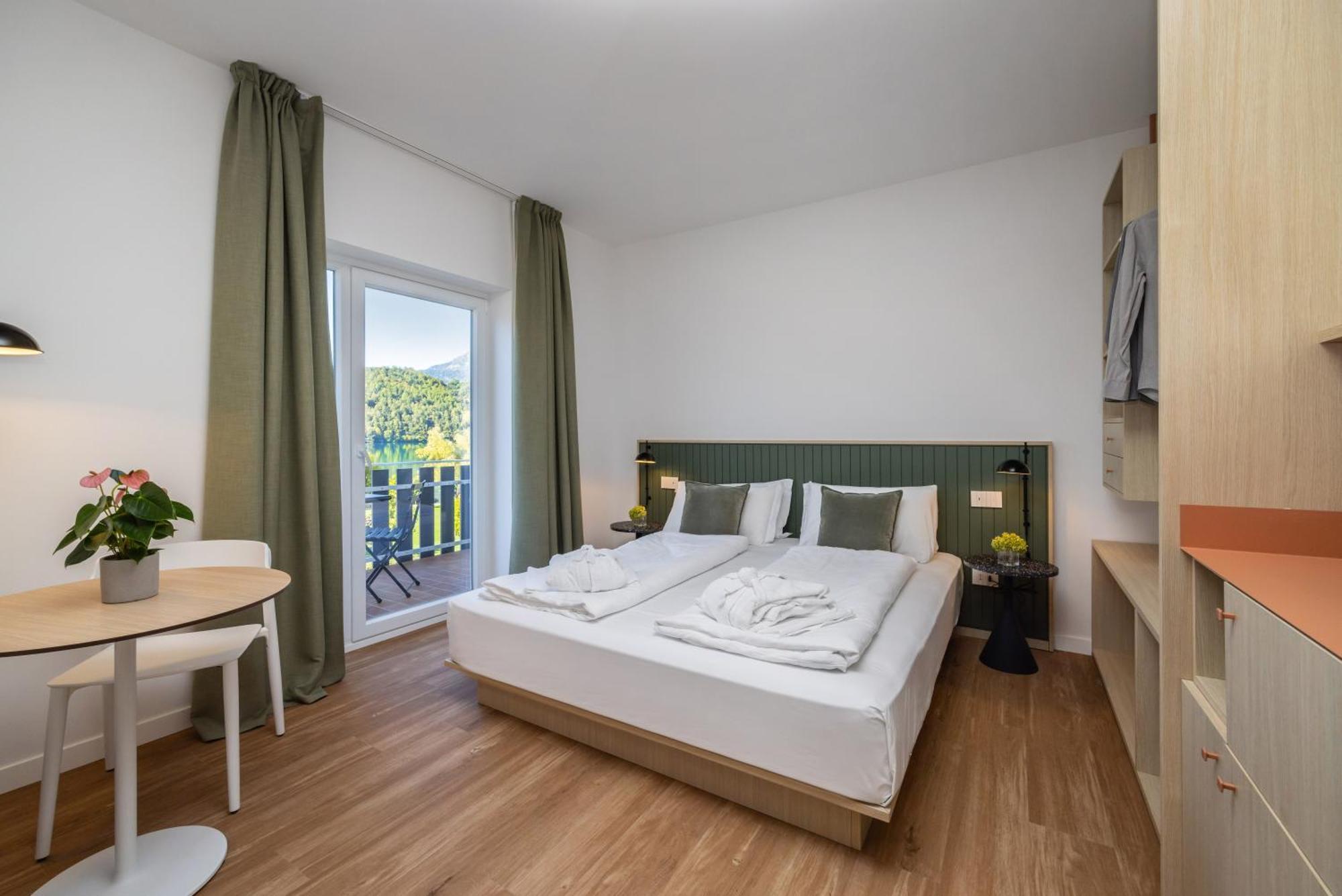 Hotel Al Sorriso Greenpark & Wellness Левико Терме Стая снимка