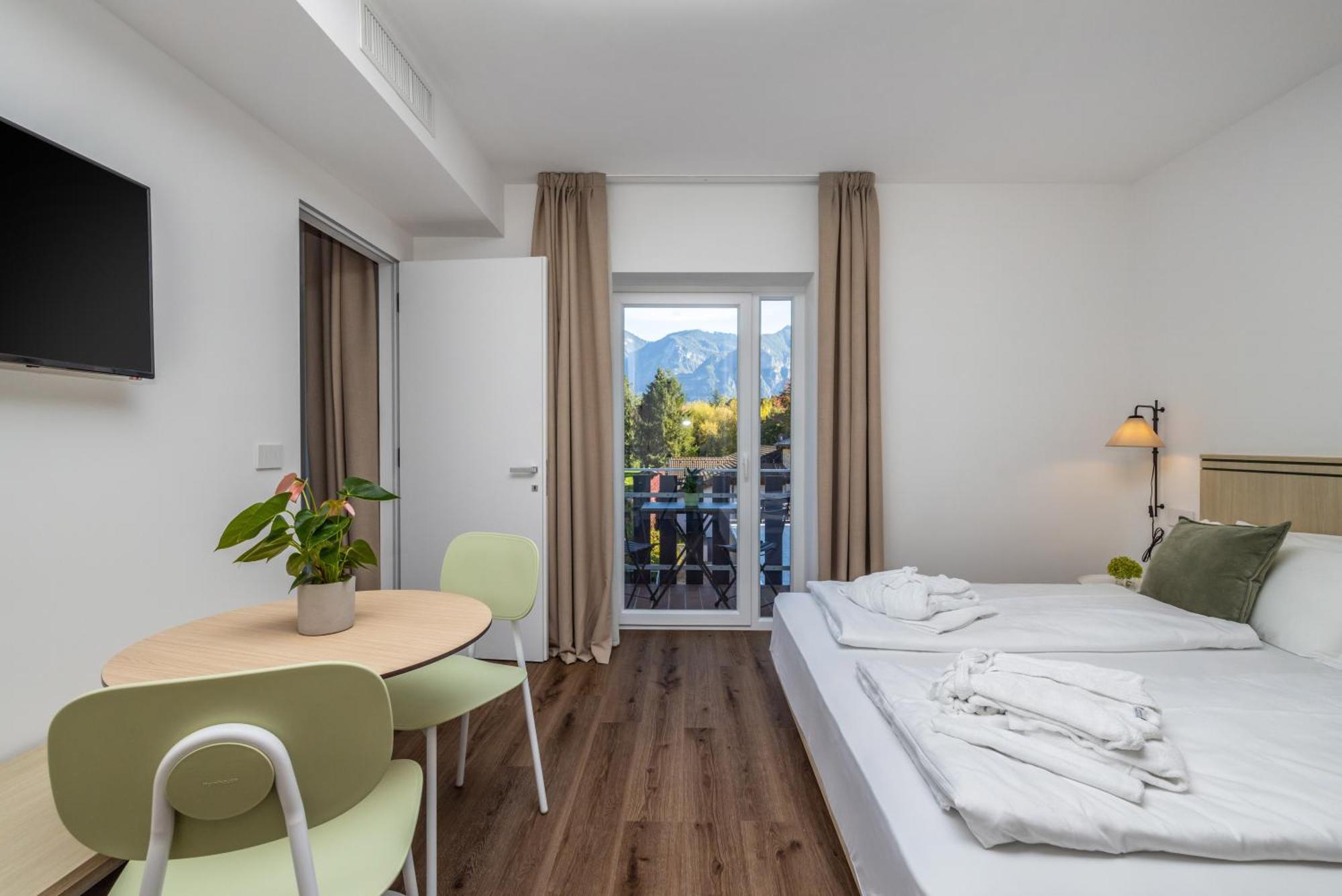 Hotel Al Sorriso Greenpark & Wellness Левико Терме Стая снимка