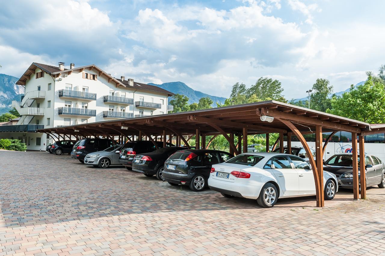 Hotel Al Sorriso Greenpark & Wellness Левико Терме Екстериор снимка