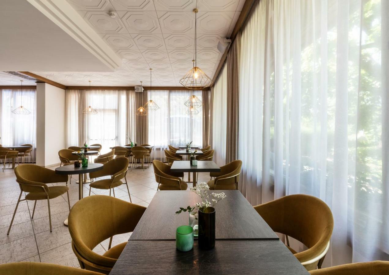 Hotel Al Sorriso Greenpark & Wellness Левико Терме Екстериор снимка
